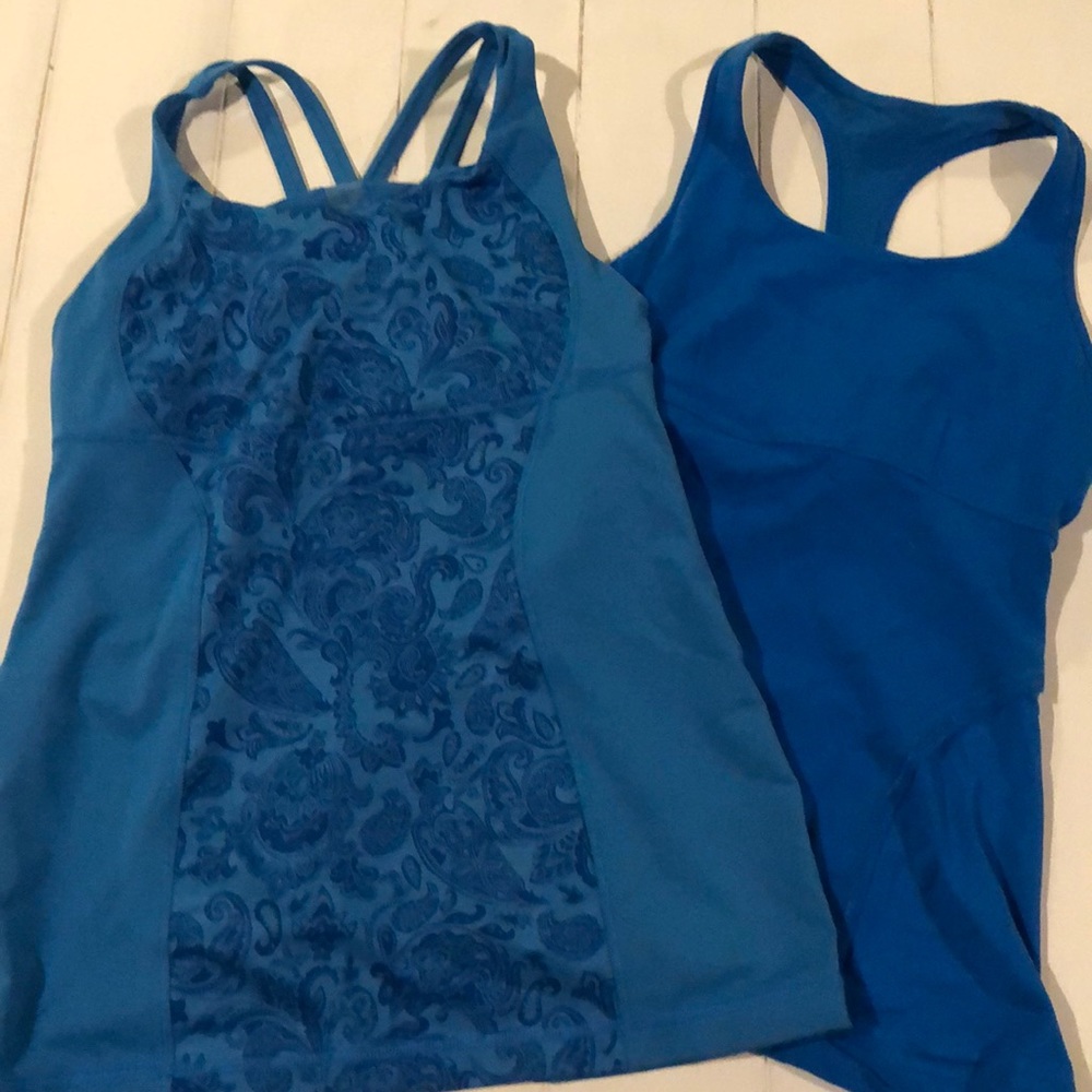Bundle of 2 lululemon tanks